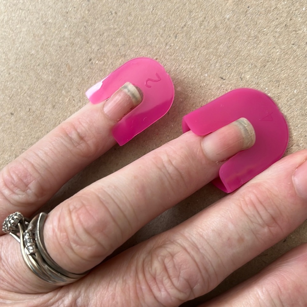 Fingernail stencils for polishing